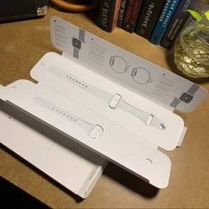 Apple Watch 40mm White Sport Band